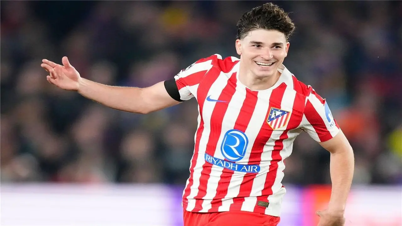 سبورت تكشف تفاصيل مثيرة عن تعاقد برشلونة مع جوليان ألفاريز